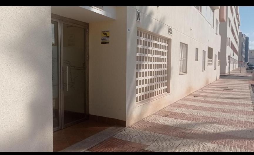 רוקאוטס דה מר A 600 M De La Playa Y El Castillo Santa Ana מראה חיצוני תמונה